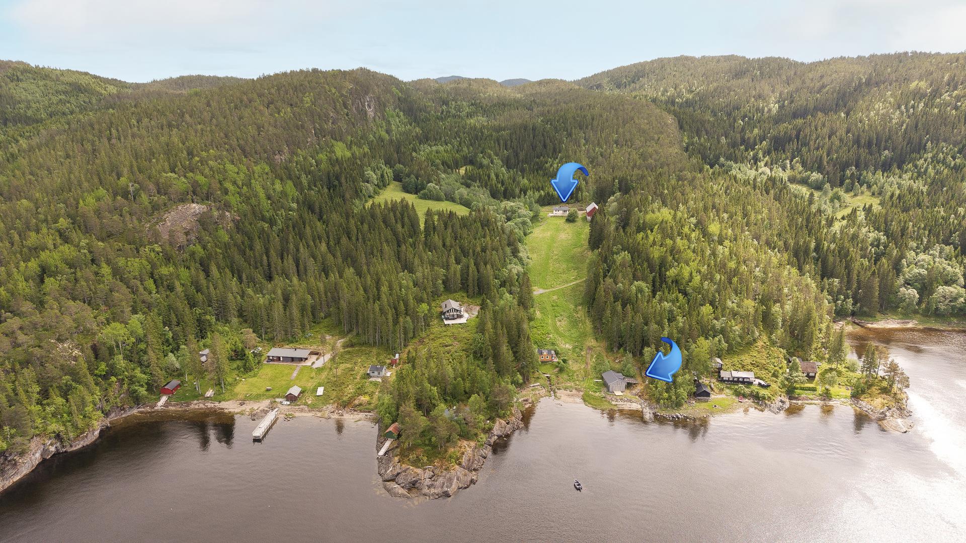 Eiendommen har et totalt areal på ca. 488.622 kvm. og ca. 550 meter strandlinje. Bilde nummer 2 av 3