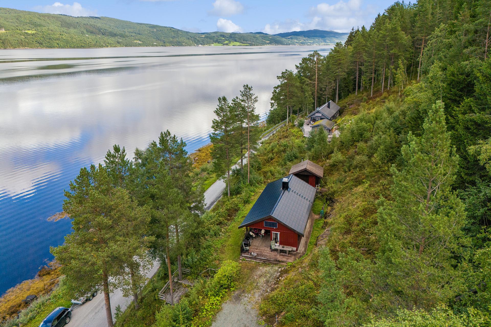 Fritidsbolig med fantastisk beliggenhet i Torvika . Bilde nummer 2 av 3