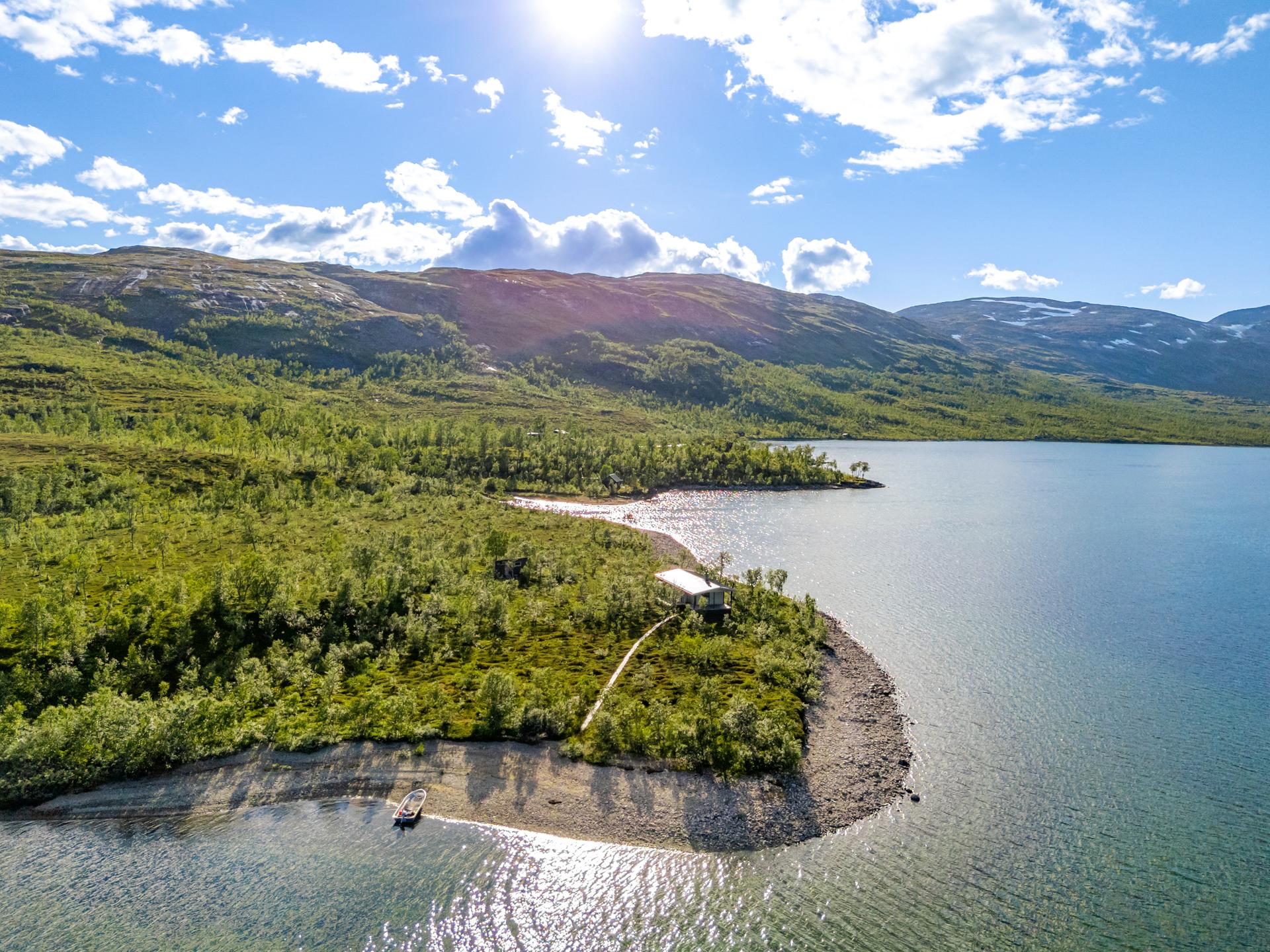 Velkommen til Gjømmervatnet 134! Foto: LEEL MEDIA. Bilde nummer 1 av 3