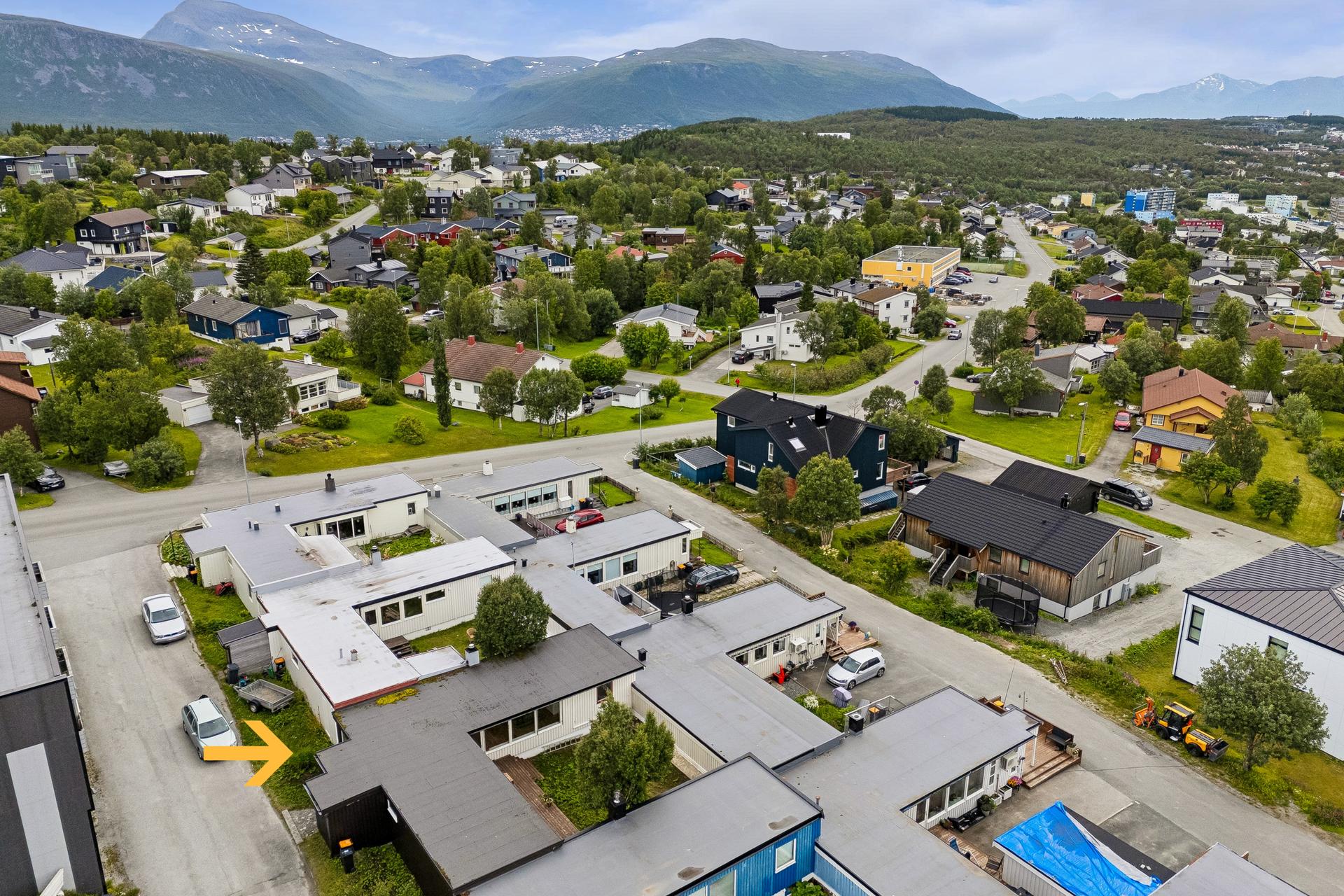 Drone av atriehusene. Bilde nummer 2 av 3