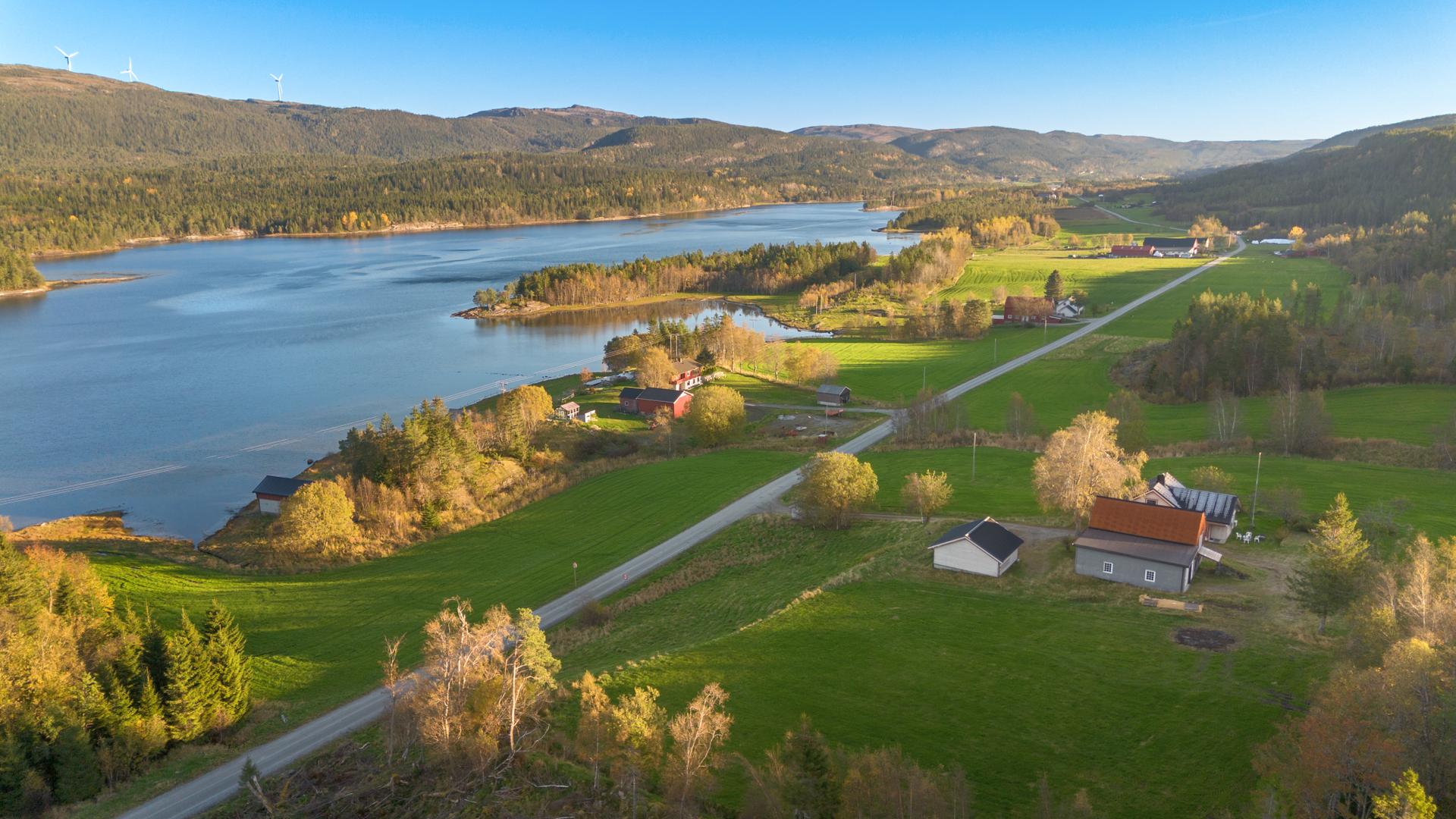 Velkommen til Humstadveien 327! Foto: IMG Foto AS. Bilde nummer 1 av 3