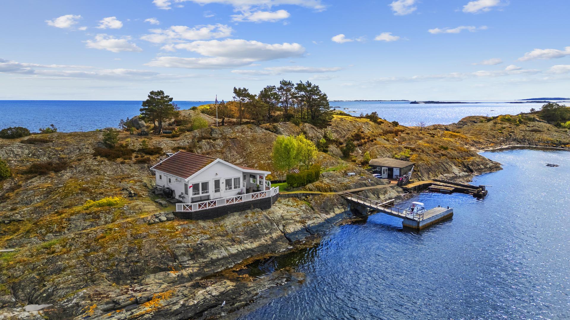 EiendomsMegler1 ved Thor Petter Curtis Mælandsmo presenterer Tonerhavna 20!    Foto Inbovi . Bilde nummer 1 av 3