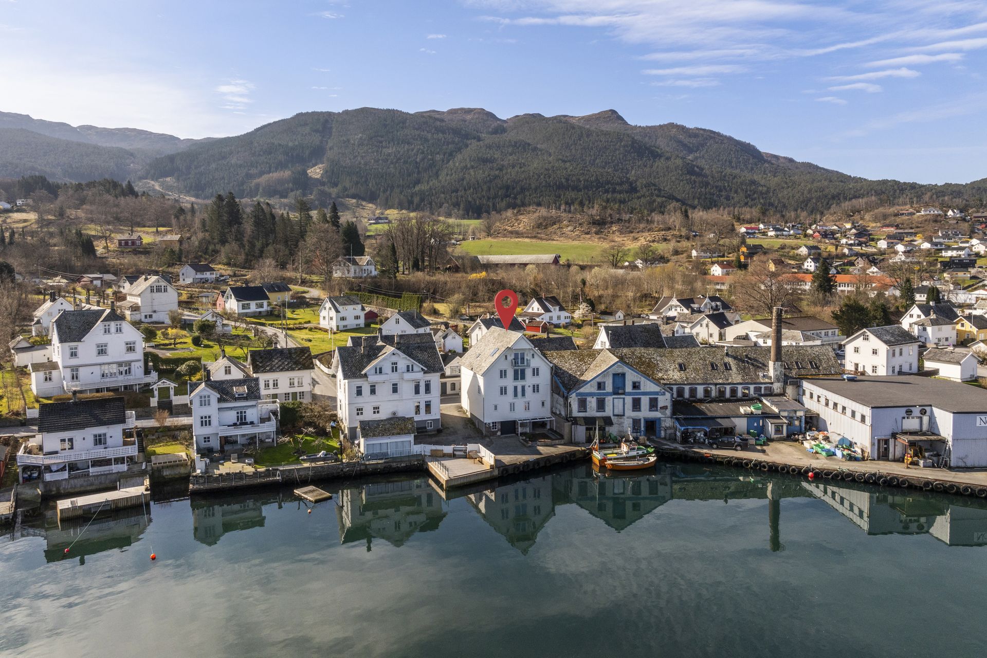 Oversiktsfoto. Bilde nummer 2 av 3