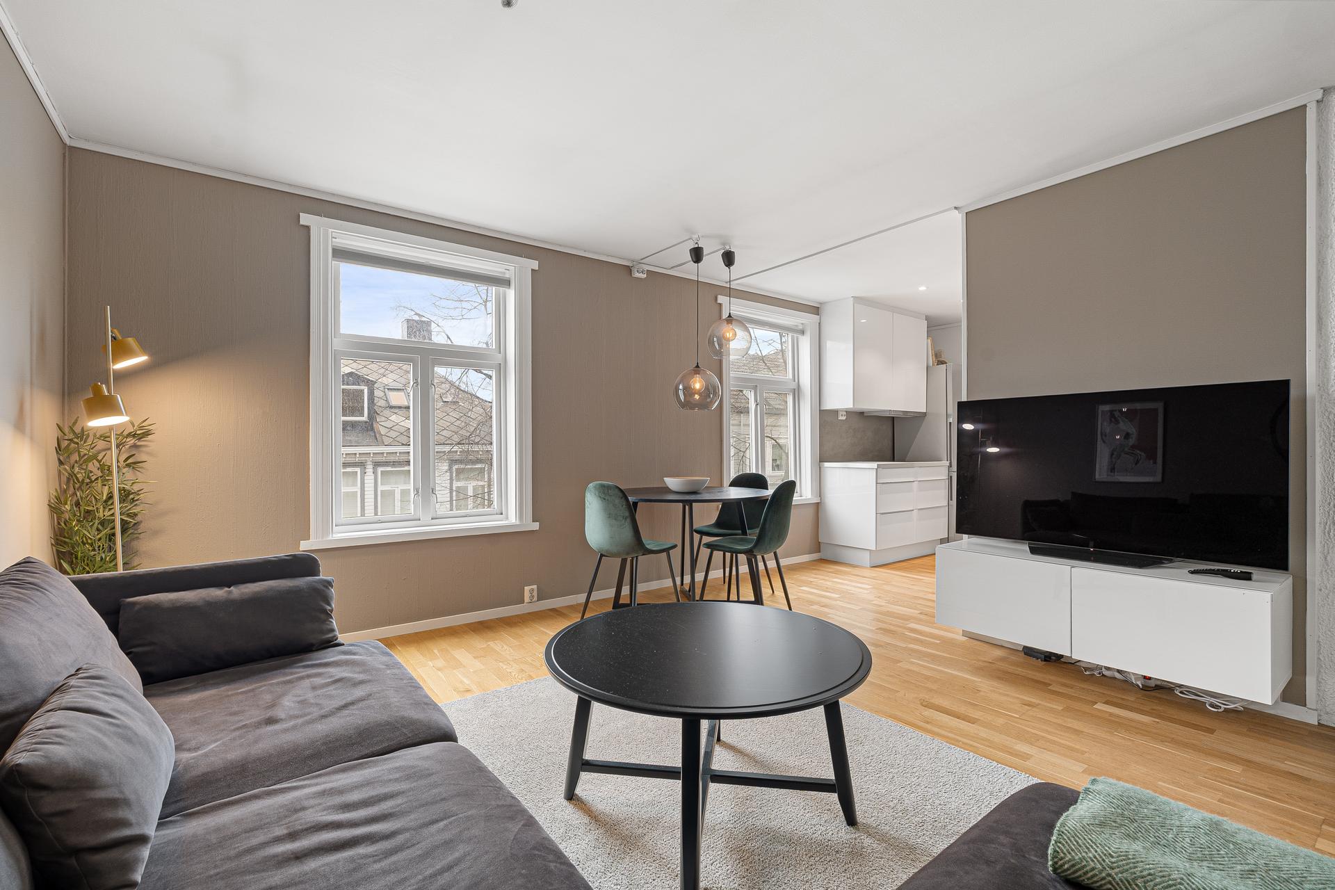 EiendomsMegler 1 ved Kristoffer Singsaas Strøm har gleden av å presentere Nonnegata 26 A. Foto: Krokstad&Nervik.. Bilde nummer 1 av 3