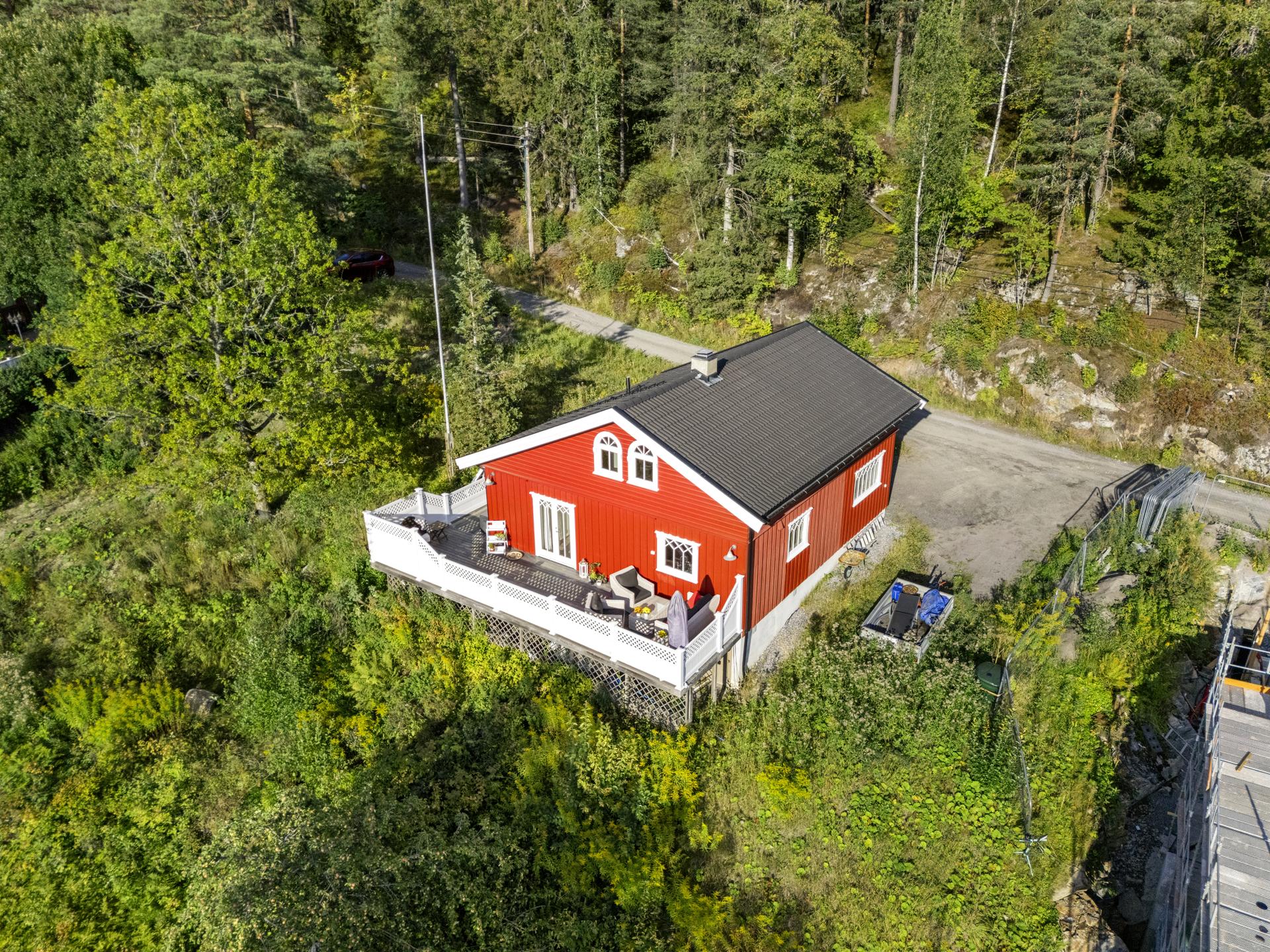 Velkommen til Ringnesåsen 7! Presenteres av EiendomsMegler 1 v/ Johan Offigstad. Foto: Mads Petter Karlsen. Bilde nummer 1 av 3