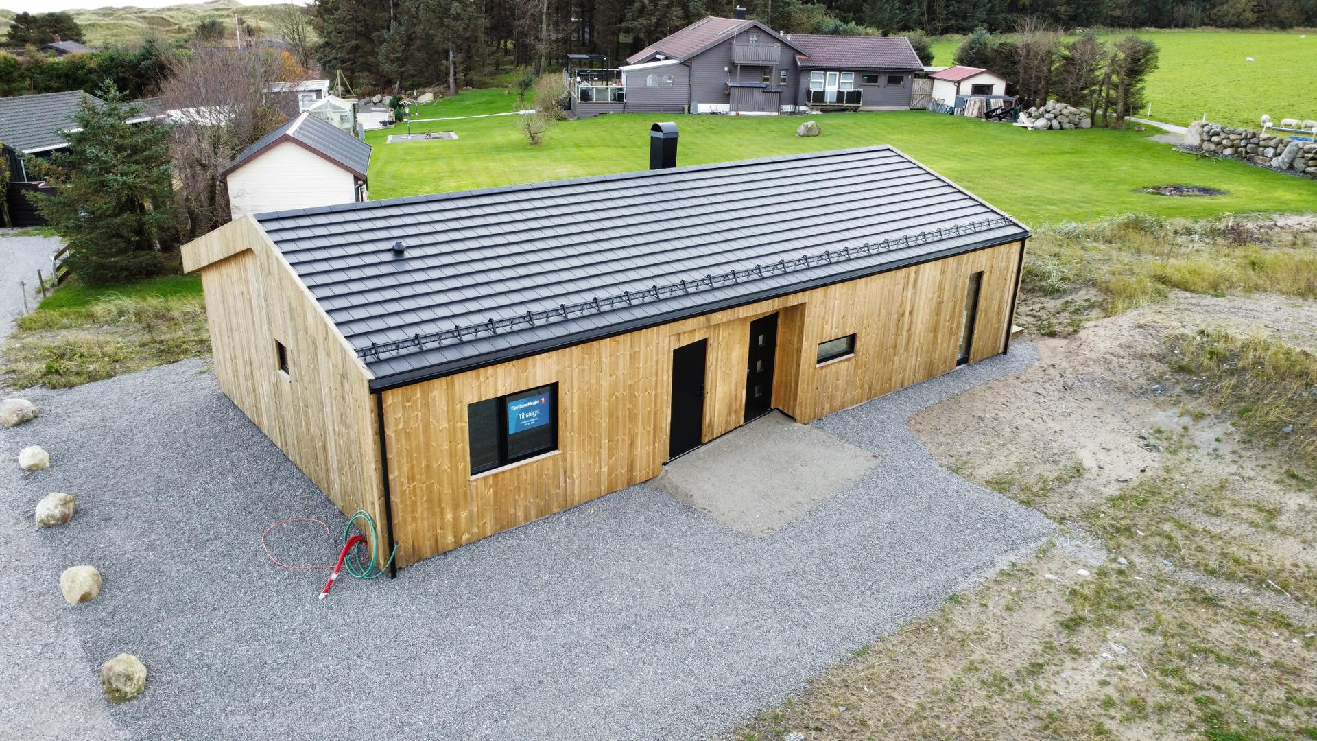 Fasade hytte nr 1. . Bilde nummer 2 av 3