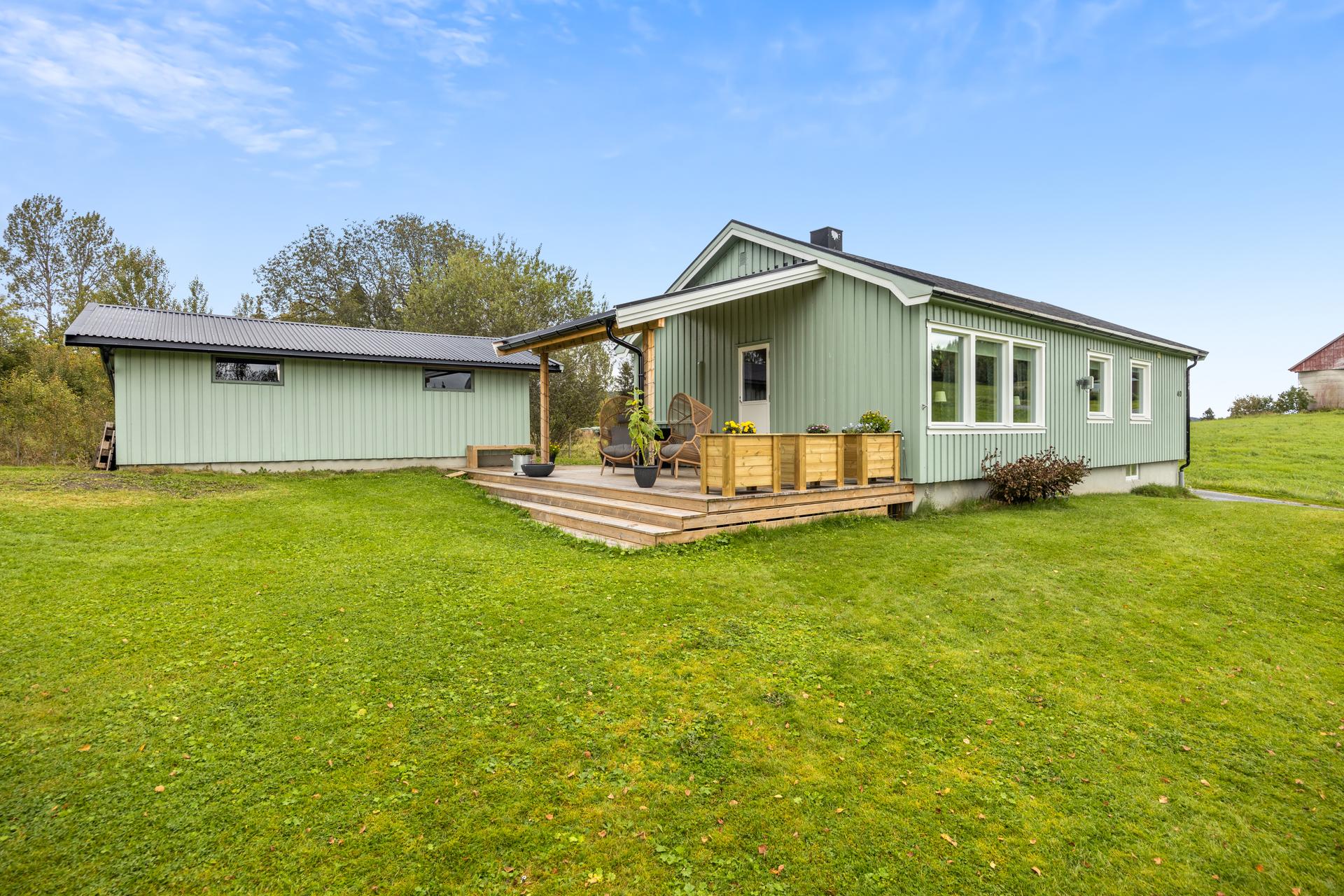 Velkommen til Kjerkolvegen 40, presentert av EiendomsMegler 1 v/ Jim Håkon Ryan Karlsen. Foto: ELW media (Espen Wåde) . Bilde nummer 1 av 3