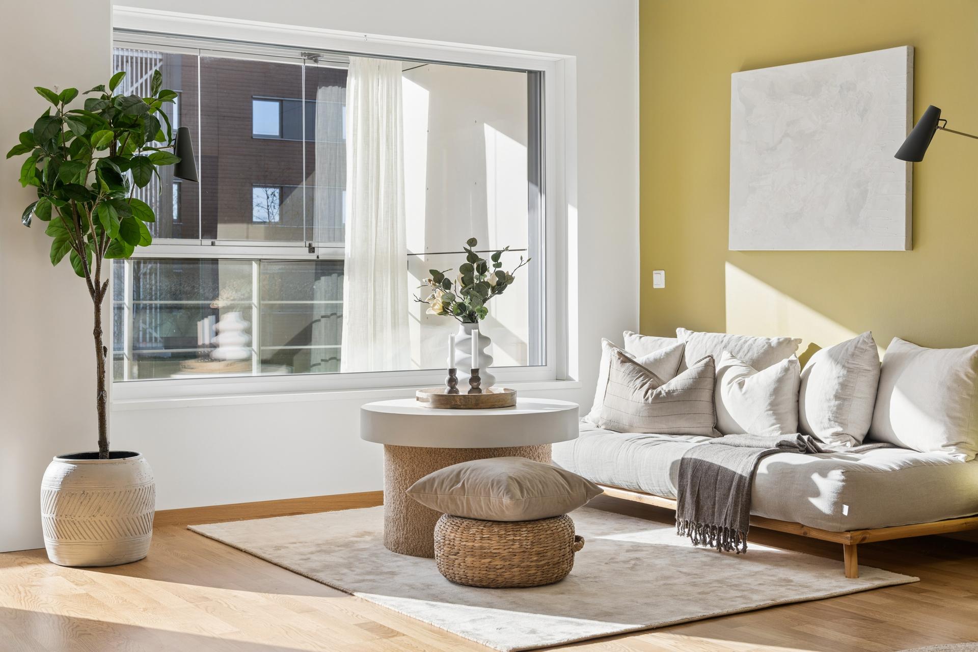 Selveierleilighet med 2 soverom,  parkeringsplass i garasjeanlegg og moderne standard. . Bilde nummer 2 av 3
