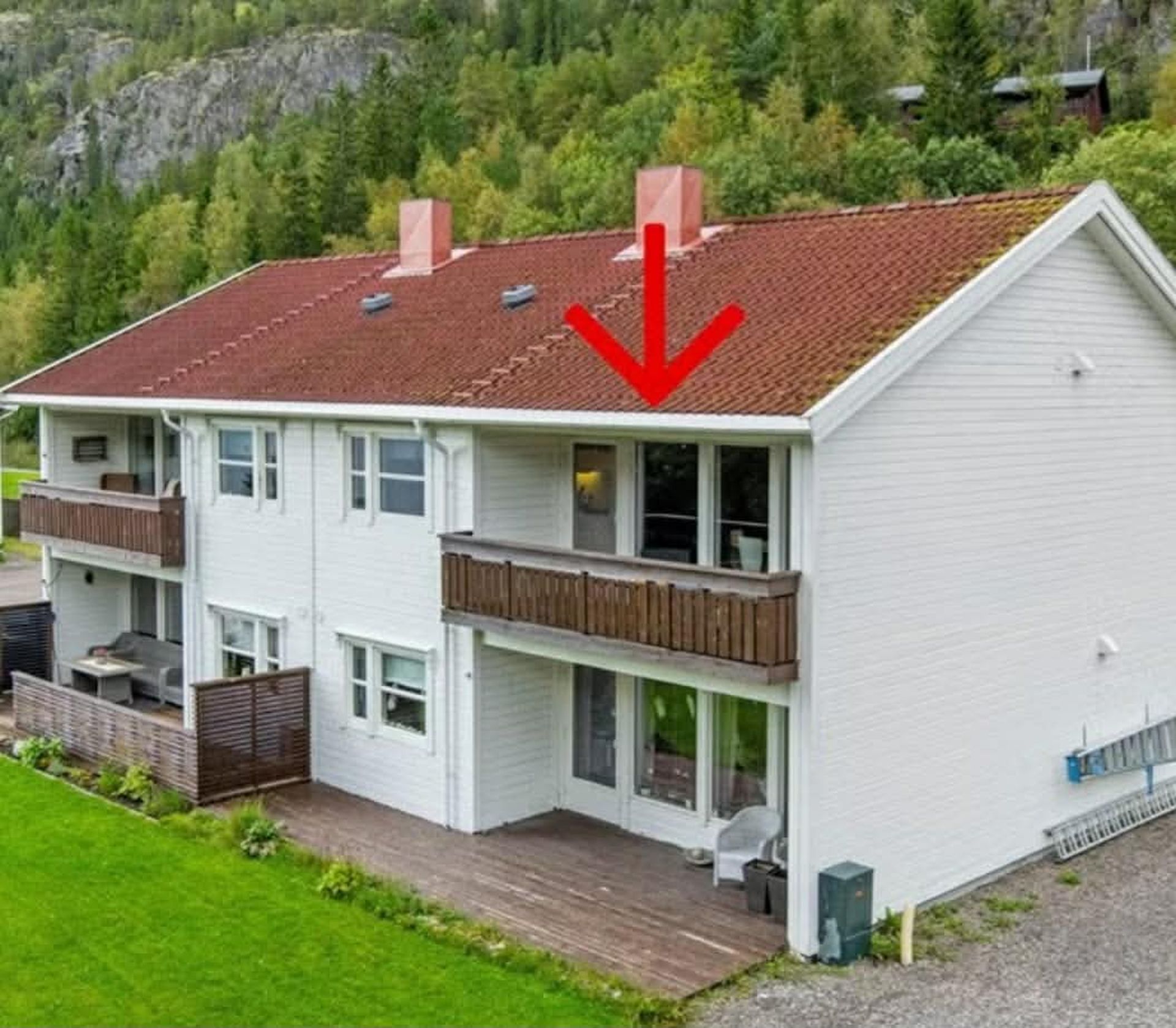 Beliggende i attraktive omgivelser i Konvallvegen mellom Gullvikmoen og Gullholmstranda . Bilde nummer 2 av 3