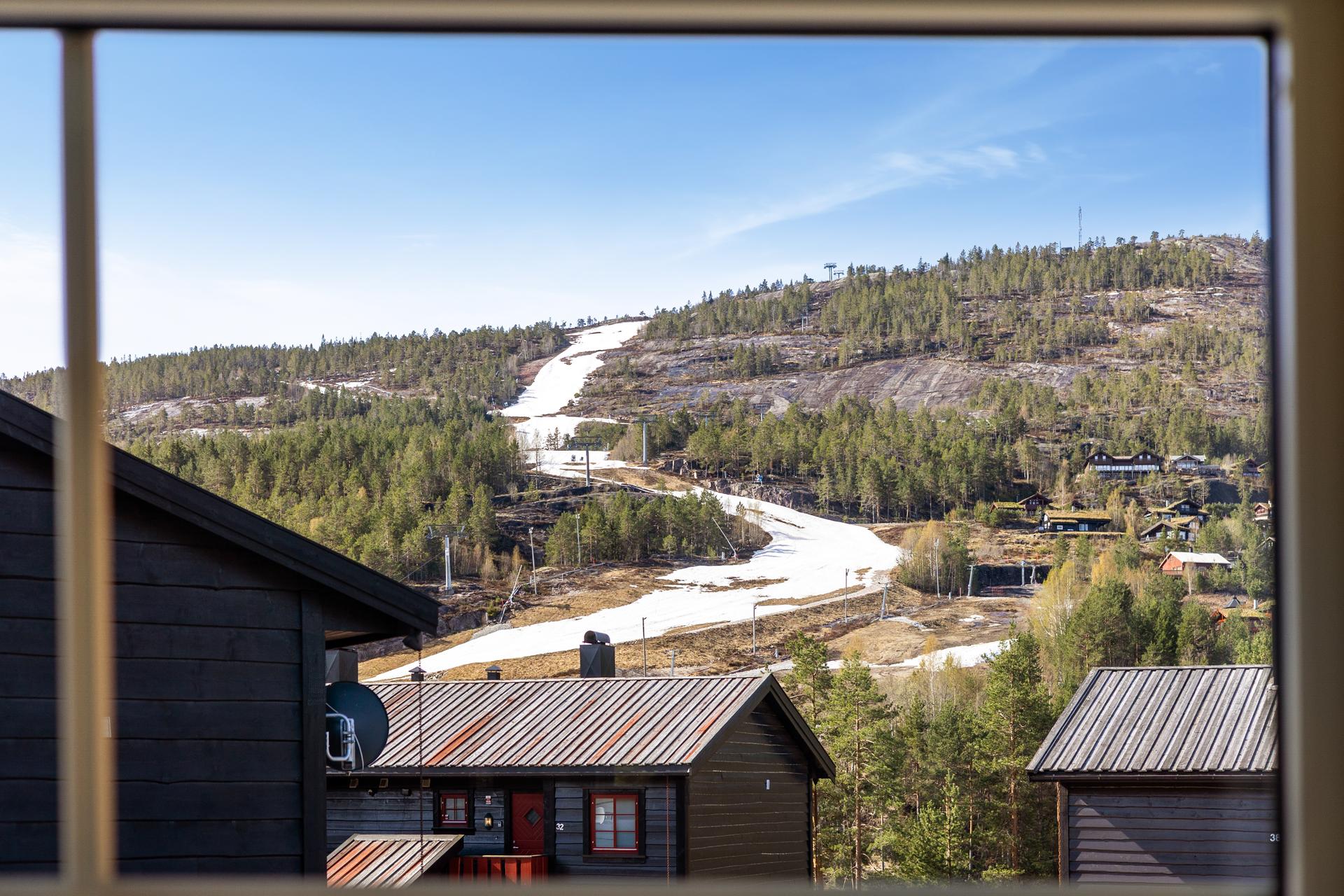 Her har du umiddelbar nærhet til Vrådal Panorama Skisenter, kun 100 meter fra nærmeste alpinbakke.. Bilde nummer 3 av 3