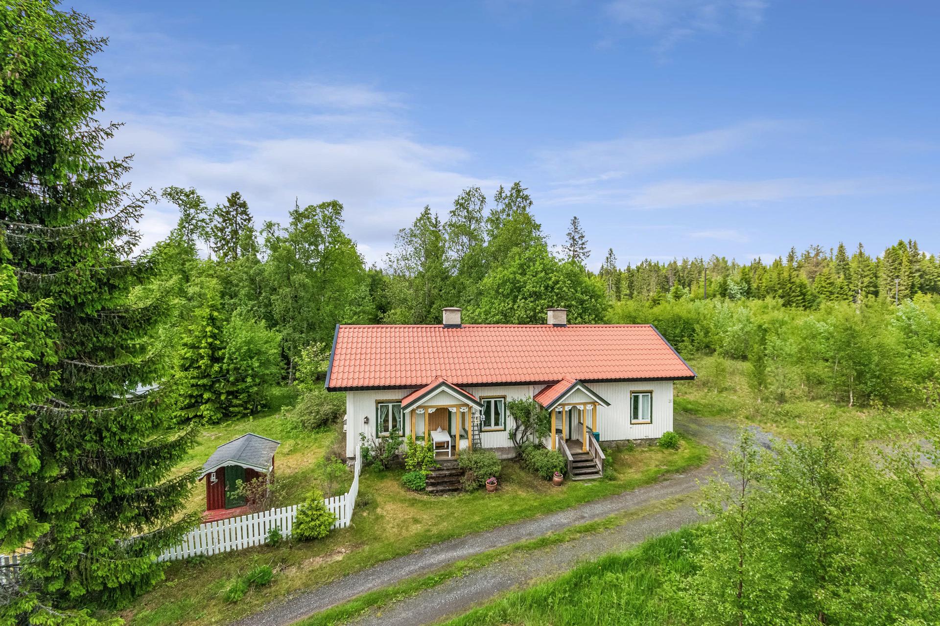 Velkommen til Plassenvegen 56! Foto: Elisabeth Gjerdingen/EFKT Norge AS . Bilde nummer 1 av 3