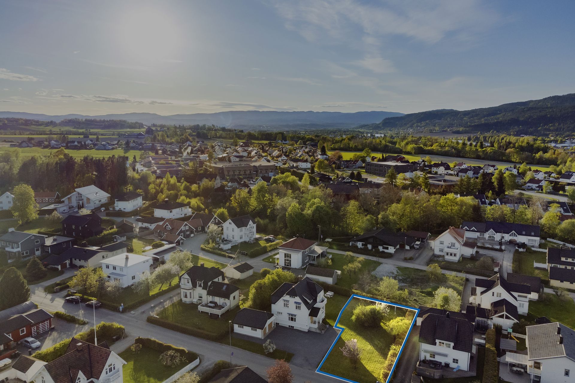Fradelt eneboligtomt i hyggelig og sentralt nabolag - 35 % BYA. Bilde nummer 3 av 3