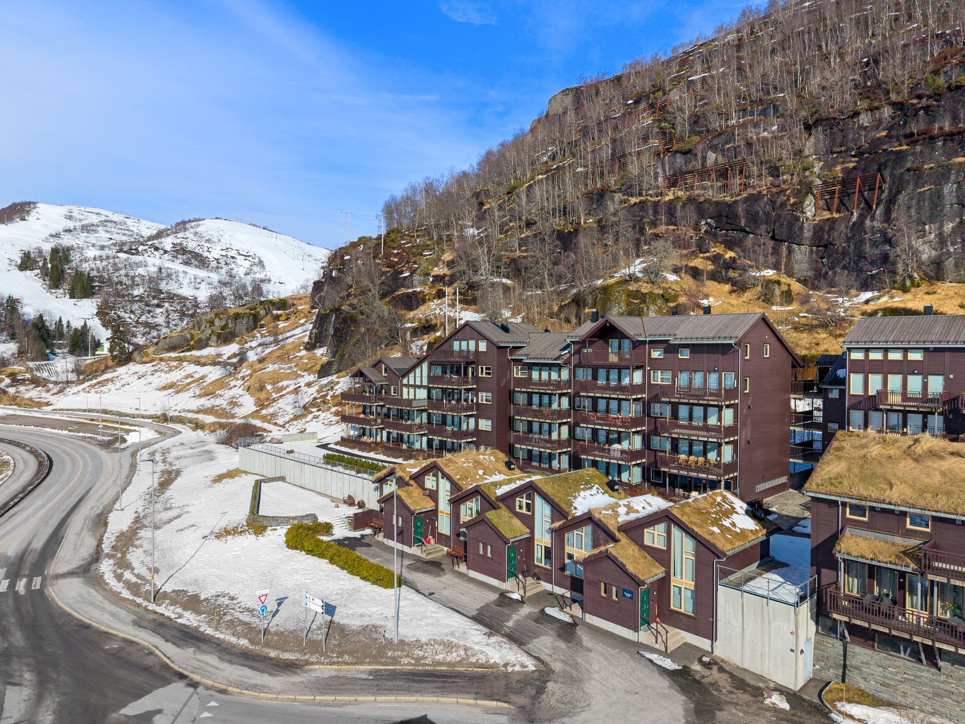 Meget sentral beliggenhet med alle fjellets fasiliteter i umiddelbar nærhet.  . Bilde nummer 3 av 3