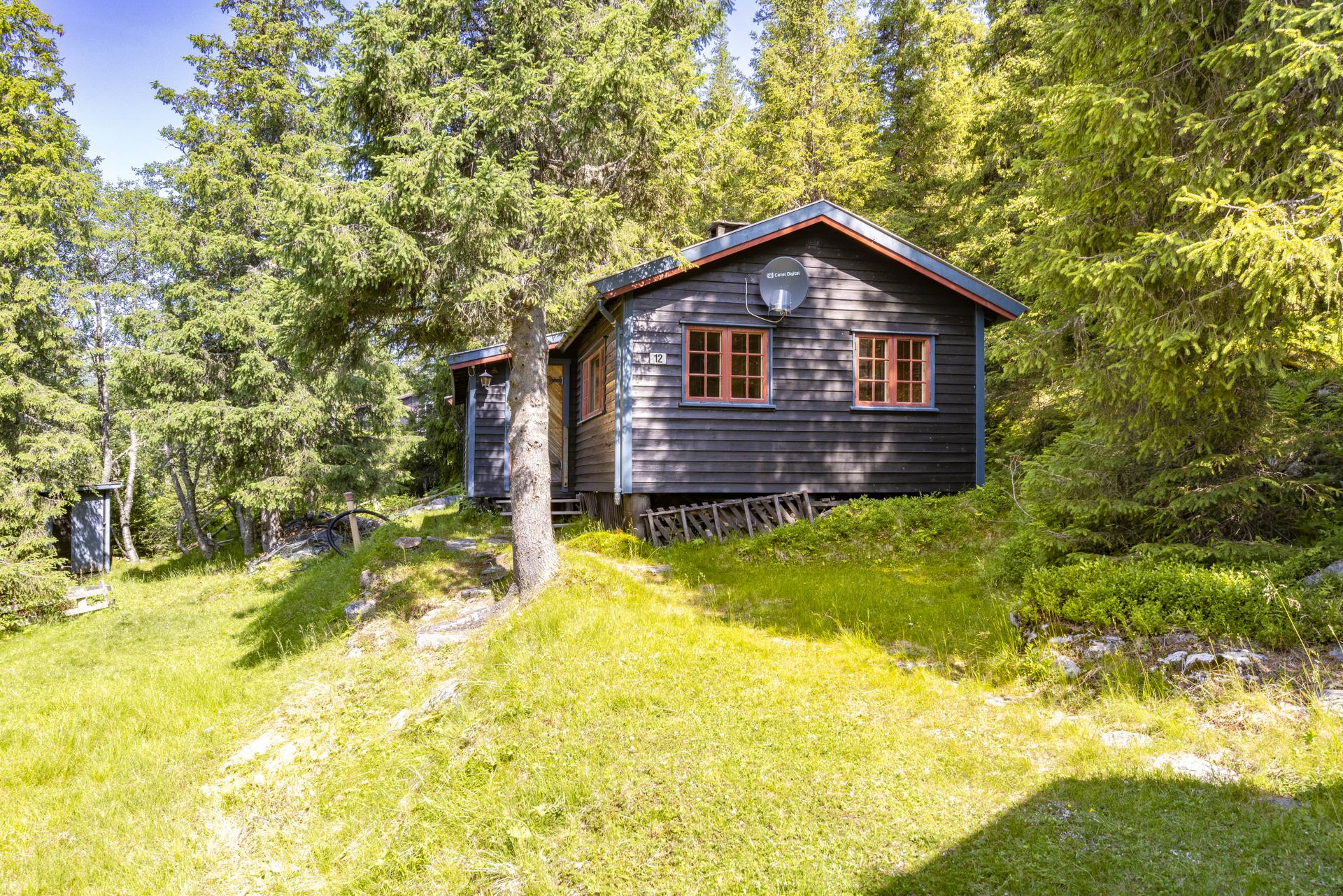 Velkommen til Søre Liaveien 12. Foto: Viken Fototjenester Eirik Andersen.. Bilde nummer 1 av 3